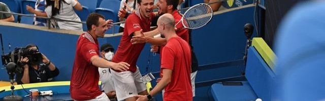 开云官方网站-ATP杯第二日冷门不断 梅德维德夫新年首战告负