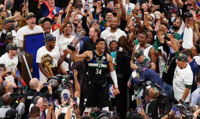 开云-【圆桌】2021NBA最佳瞬间！谁又是最让人失望球员？