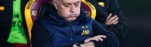 Kaiyun-意杯耻辱出局，穆帅半场连换4人：一周三赛无人可用