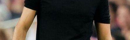 哈维：莱万是天生领袖和榜样 1人无法出场让我很烦