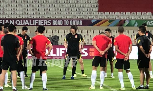 Kaiyun-16面国旗等待飘扬 中越之战最后踩场国足三人缺阵