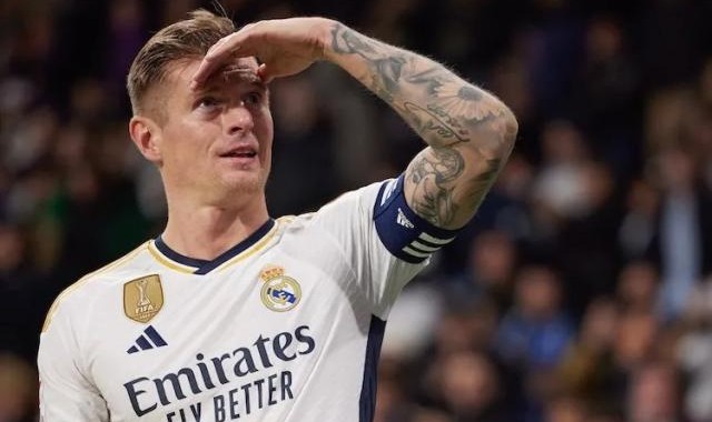 克罗斯宣布退役太突然，皇马队内他只提前告诉魔笛