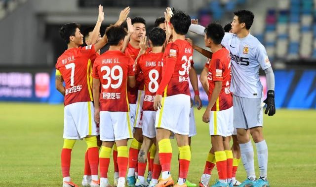 开云登录入口-恒大王朝落幕只剩叹息 八冠王是如何倒下的？