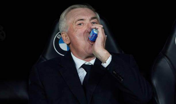 开云登录入口-安切洛蒂：球迷的嘘声是警钟，皇马还在争三冠