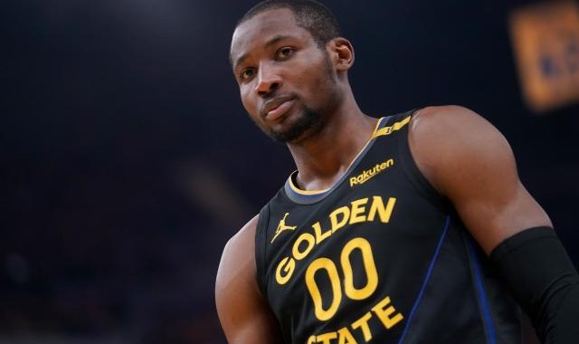 国王出蒙克+首轮签报价库明加 勇士还有一个条件！