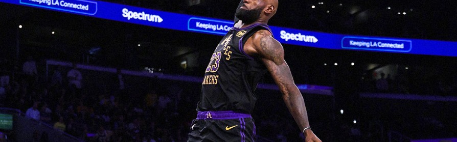 Kaiyun-艰难！湖人逆转鹈鹕，詹姆斯21分7助斯玛特立功，但湖人暴露难题